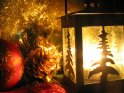 Weihnachtszene mit weihnachtlicher Lampe