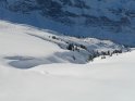 Schneemasse in Mitten der Berglandschaft