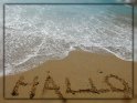Das Wort ´Hallo´ auf den Strand in Kreta geschrieben.