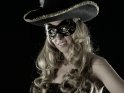 Blondine mit Hut und schwarzer Augenmaske 
 
Dieses Motiv finden Sie seit dem 03. Januar 2009 in der Kategorie Karnevalsfotos.