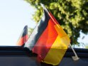 Deutschlandflaggen an einem Auto