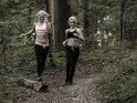 Joggerinnen im Wald
