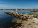 Strand und Hafen an der Kieler Bucht