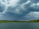 Pixhaier Teich mit Gewitterwolken im Hintergrund